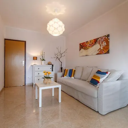 Apartman With Parking Space - 14153 Rovinj