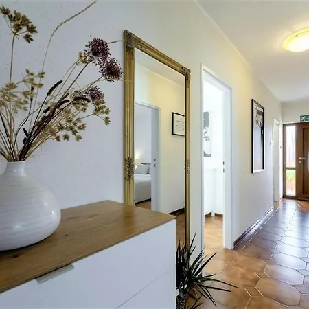 Apartment With A Parking Space - 14153 Rovinj