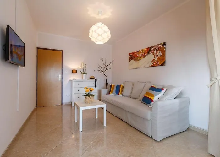 Apartamento With Parking Space - 14153 Rovinj