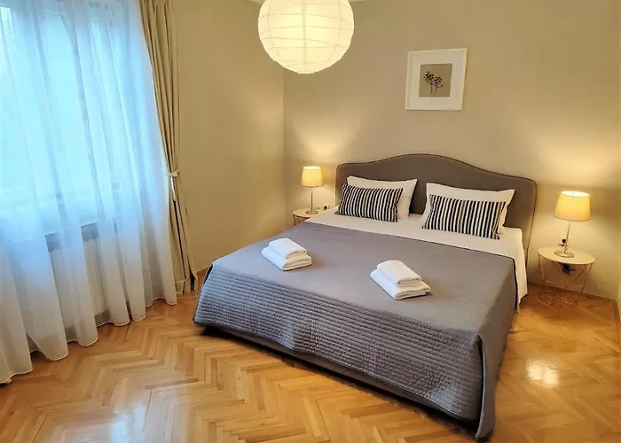 With Parking Space - 14153 Rovinj