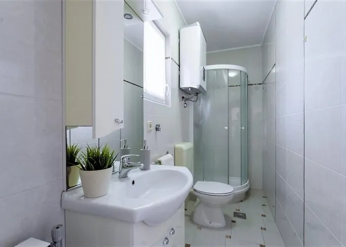 With Parking Space - 14153 Apartamento Rovinj